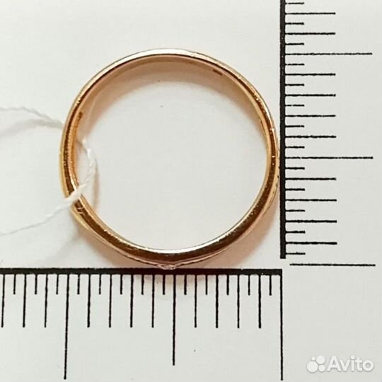 Золотое кольцо с камнем 17р