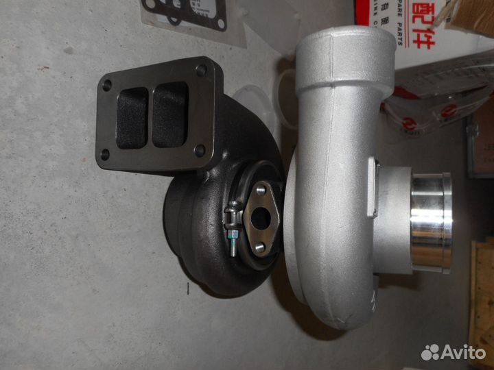 Турбокомпрессор двигателя Shanghai С6121, sc11cb