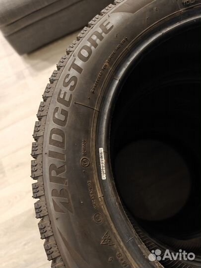 Bridgestone Blizzak Ice 215/55 R17 98T