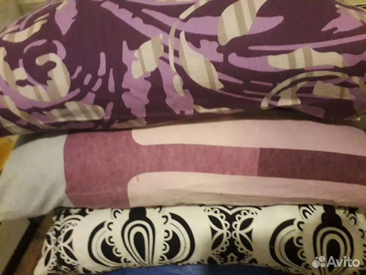 Отдам подушки-3 шт