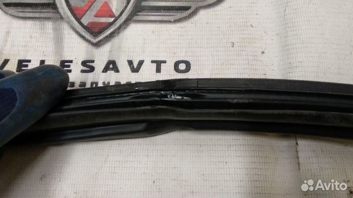 Уплотнитель багажника Mazda 6 2002-2008 год (GG)