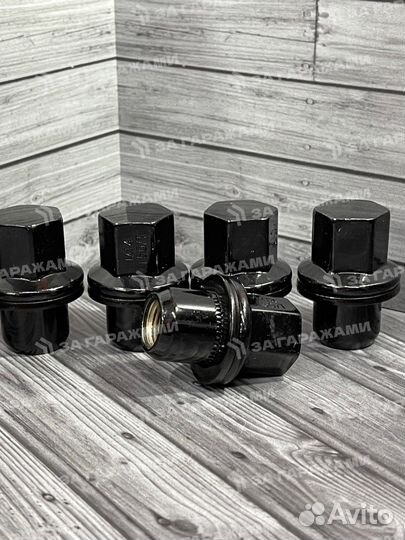 Гайки колесные Land Rover черные