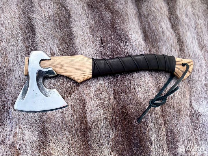 Топор кованый