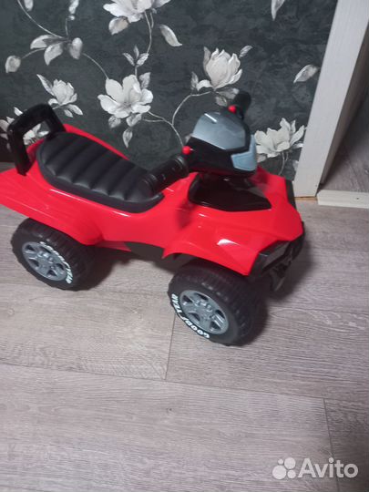 Квадроцикл каталка