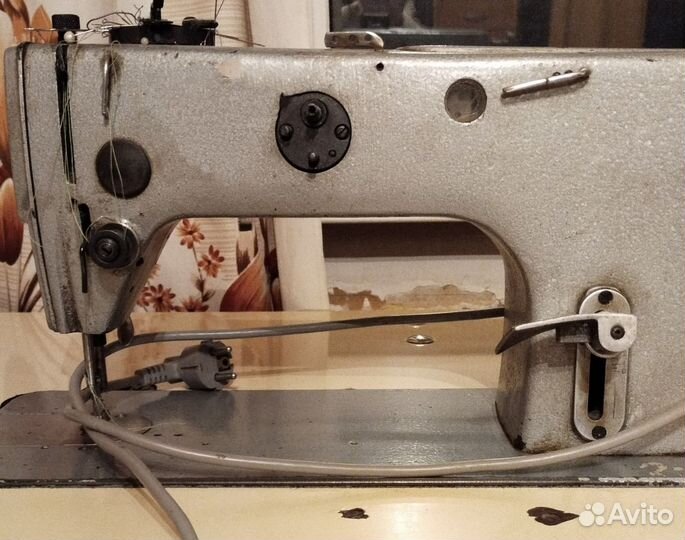 Швейная машинка