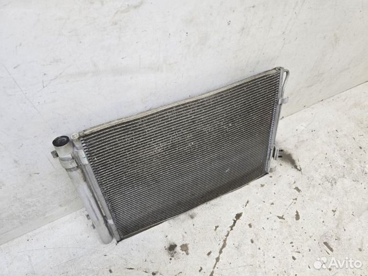 Радиатор охлаждения передний Hyundai Solaris 2
