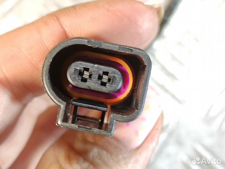 Датчик износа колодок Porsche Cayenne