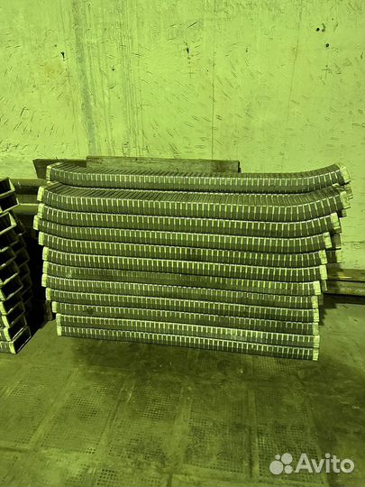 Гибкий защитный кожух (кабель-каналы)