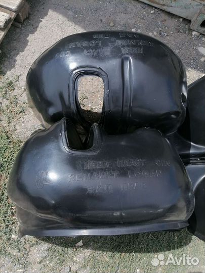 Подкрылки на renault logan 1