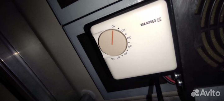 Серверный шкаф с охлаждением Knurr