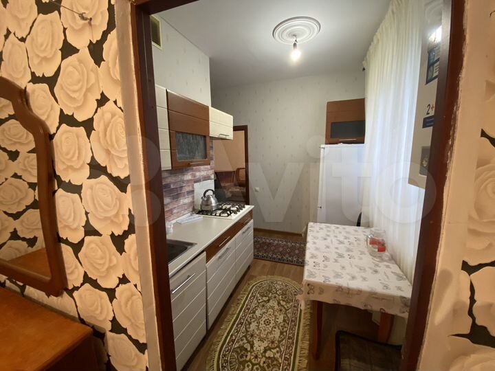 3-к. квартира, 80 м², 1/9 эт.