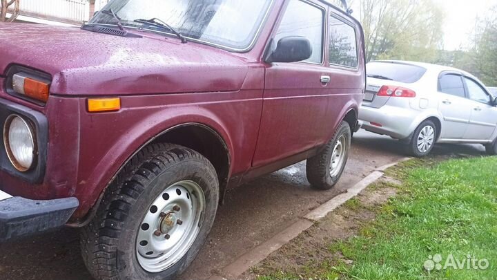 LADA 4x4 (Нива) 1.7 МТ, 2002, 140 000 км