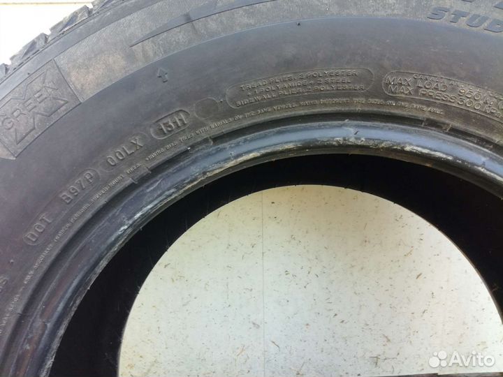 Michelin Latitude X-Ice 235/70 R16