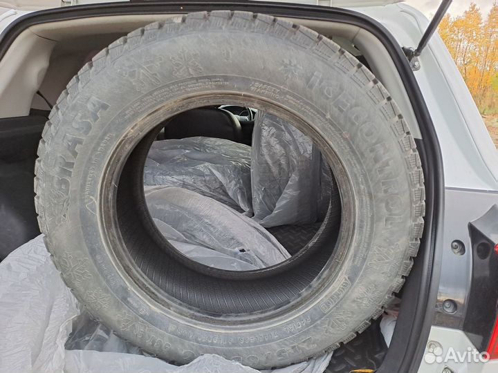 Brasa IceControl 215/65 R16