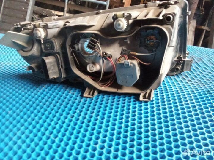 Фара передняя левая Skoda Fabia