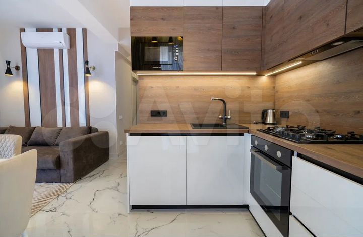 Дом 146 м² на участке 1,3 сот.