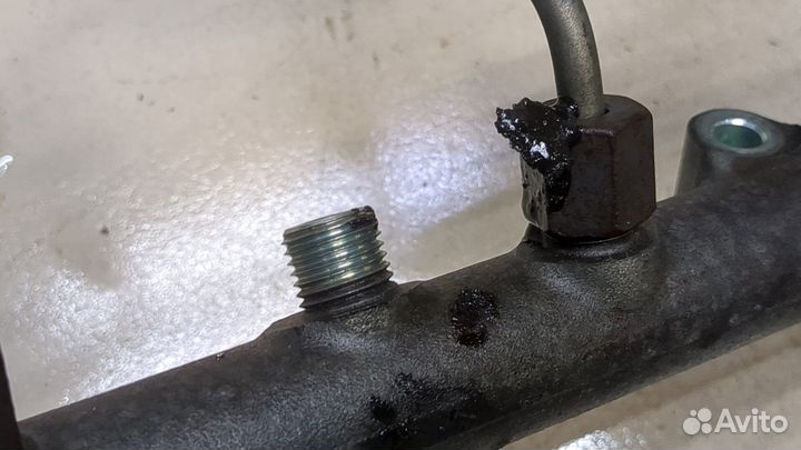 Рампа топливная BMW 3 E46, 2003