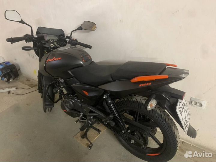 Bajaj pulsar 180
