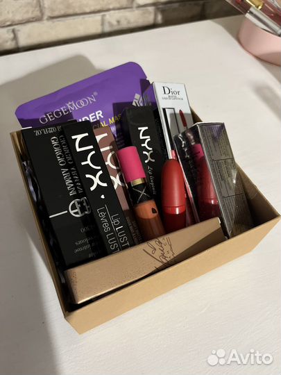 Подарочные наборы косметики