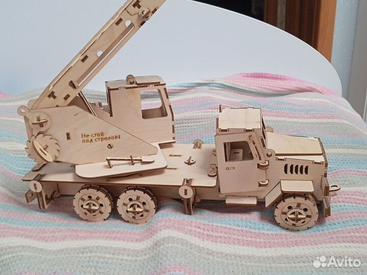 Деревянный игрушка кран