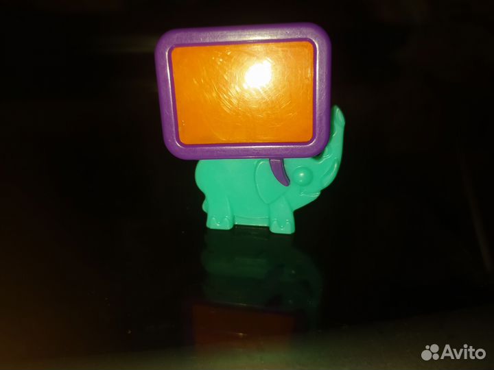 Киндер фигурка