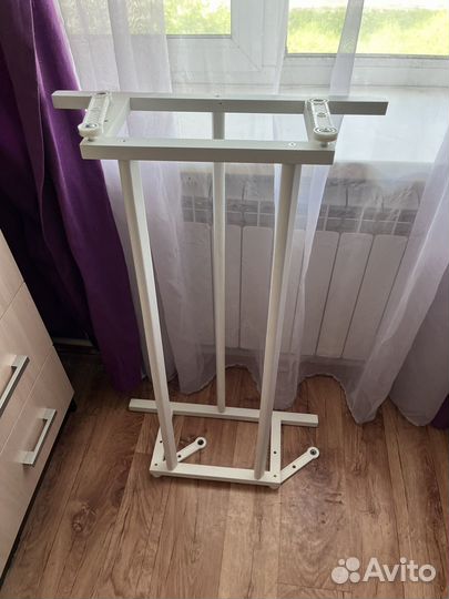 Кроватка с маятником