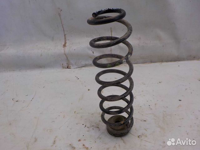 Задняя пружина Volkswagen Polo