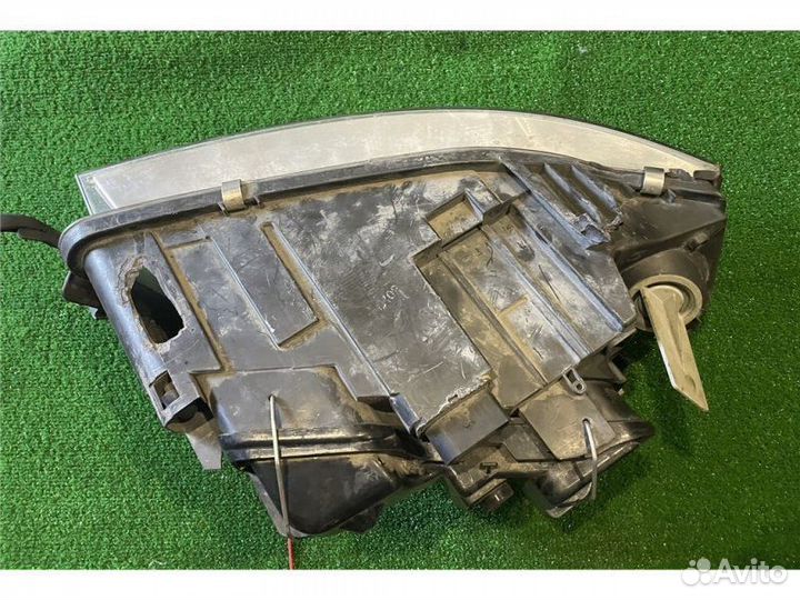 Фара левая Audi A6 1.9 1998