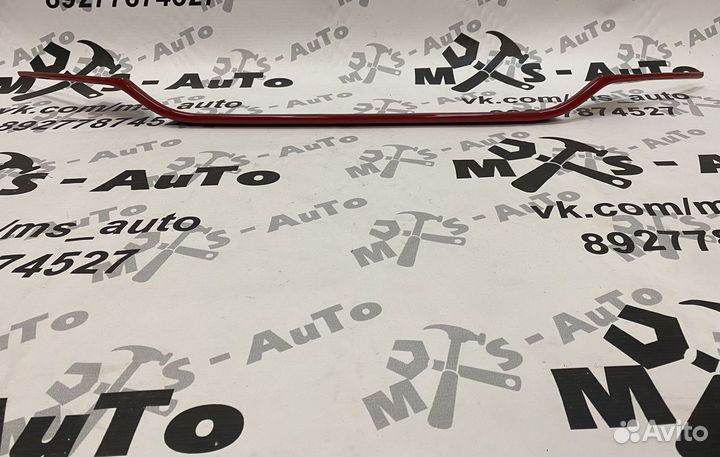 Накладка на передний бампер Гранта FL - красная