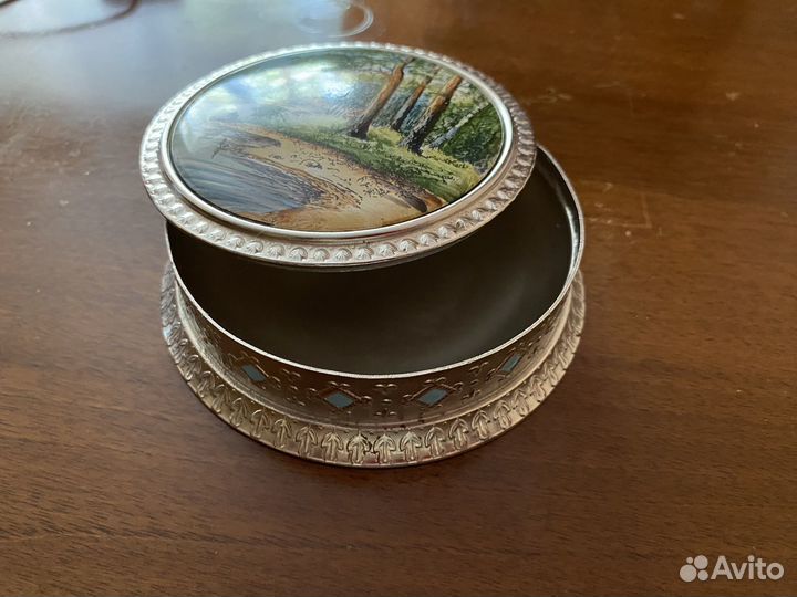 Шкатулка пудреница 