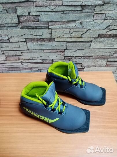 Лыжные ботинки