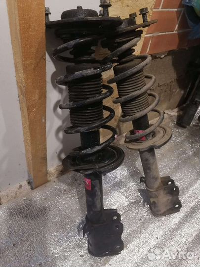 Передние стойки Mitsubishi Colt Z3, Z2