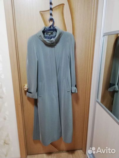Женский плащ