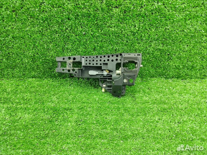 Кронштейн ручки двери левый Audi A6 C7 4G