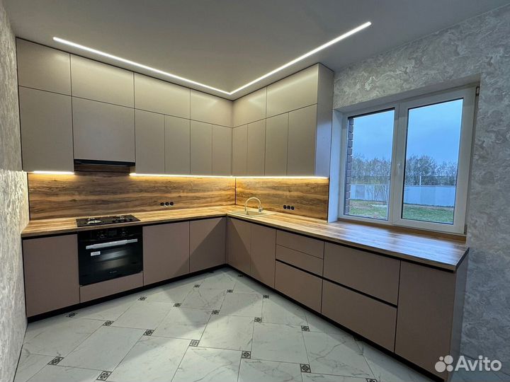 Кухонный гарнитур угловой под заказ