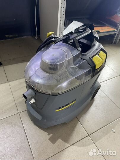 Моющий пылесос Karcher Puzzi 8 1