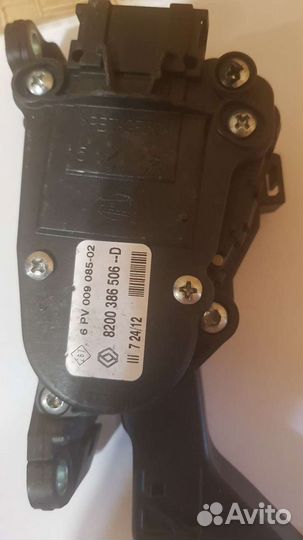 Педаль газа Renault 8200386506d