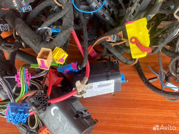 Проводка салона Vw Transporter T5 AXD 2004