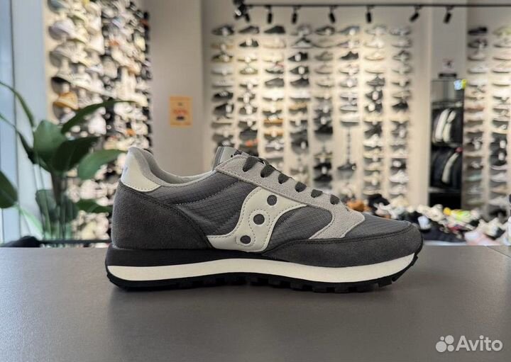 Кроссовки Saucony в ТЦ Мега Молл