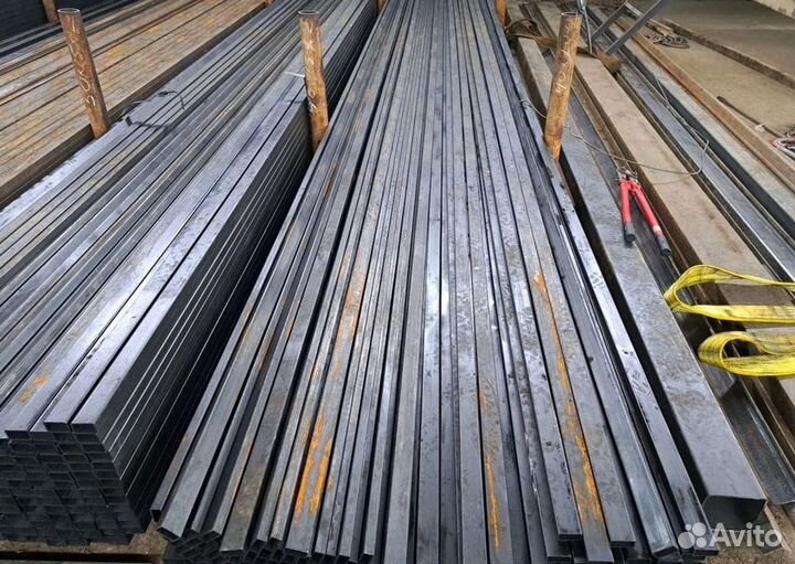 Профильная металлическая труба