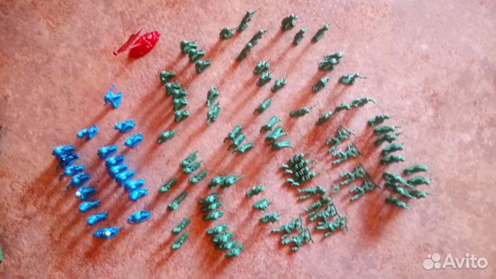Солдатики и модельки техники