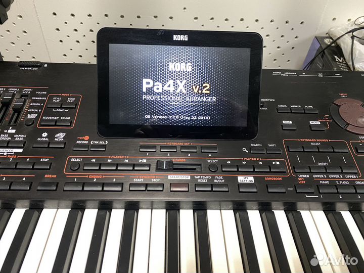 Korg Pa4X. 76 клавиш