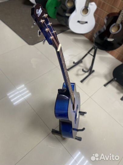 Акустическая гитара