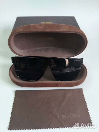 Солнцезащитные очки Tom Ford