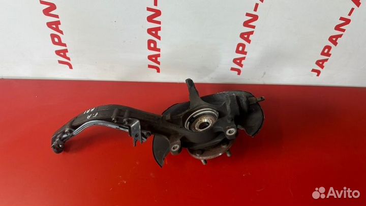 Ступица с кулаком в сборе передняя правая Honda