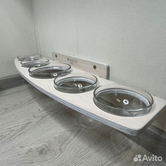 Миски для собак и кошек с настенным креплением