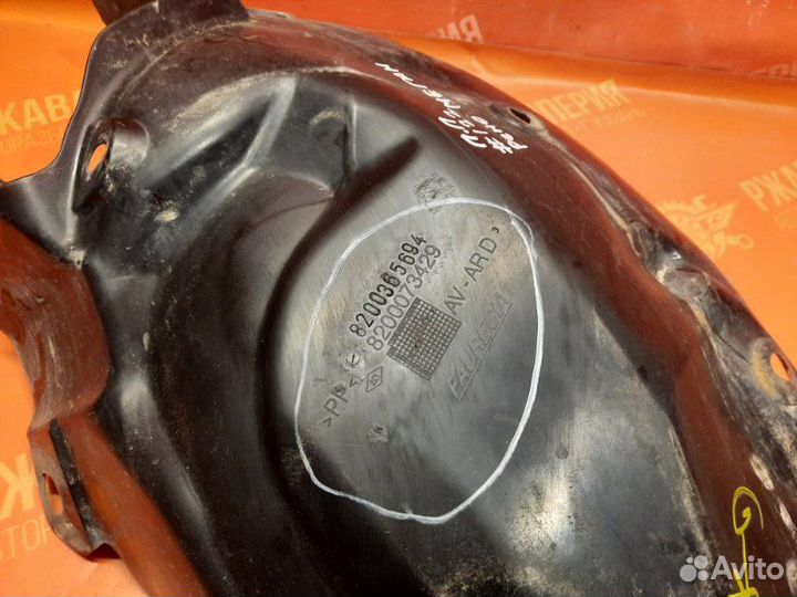 Подкрылок локер передний правый Renault Megane 2