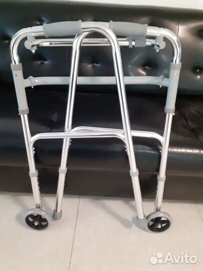 Ходунки для взрослых инвалидов