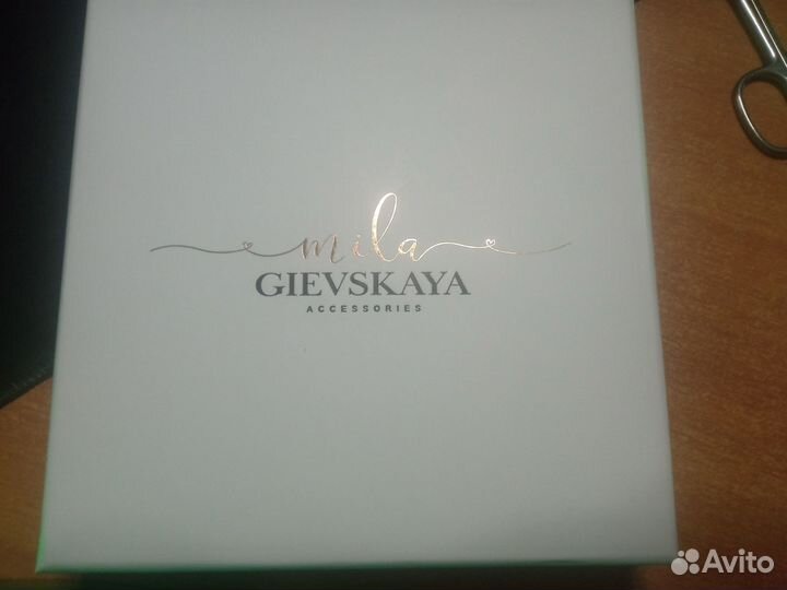 Веточка для волос