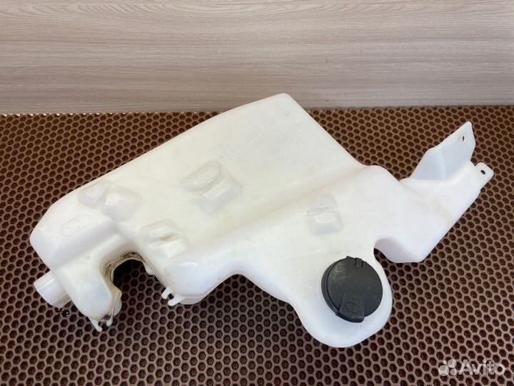 Бачок омывателя LADA X-Ray Cross